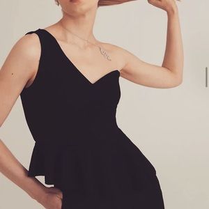 One shoulder top